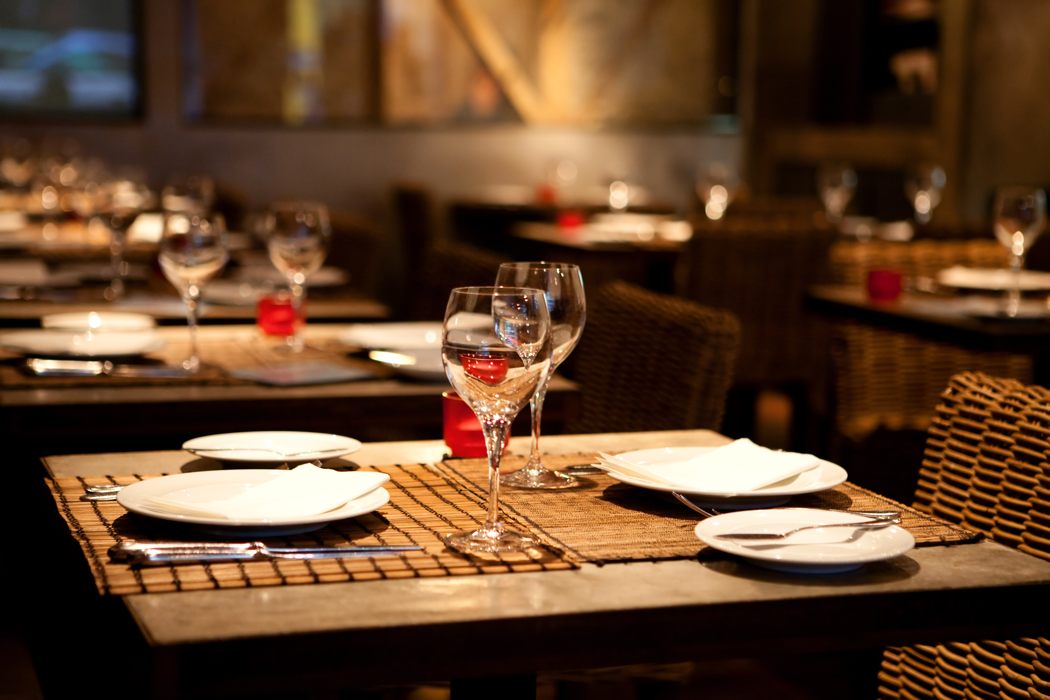 upscale restaurant table setting