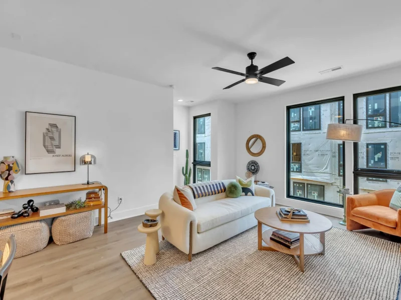 06-512 Gordon St 402-35