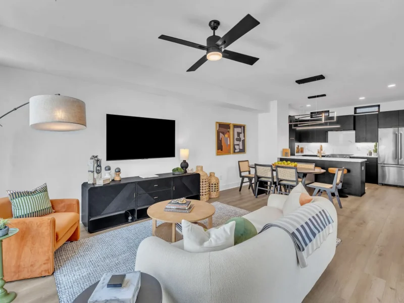 08-512 Gordon St 402-37