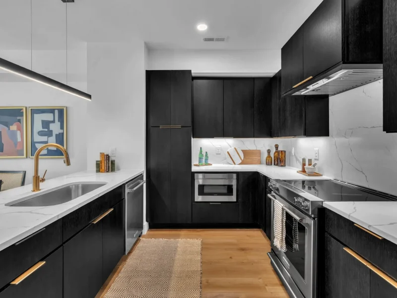 11-512 Gordon St 402-40