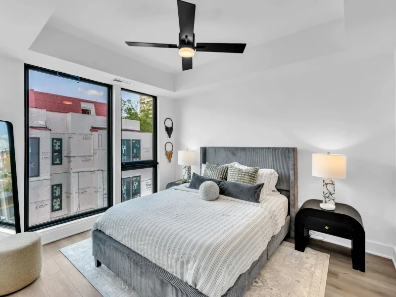 19-512 Gordon St 402-24