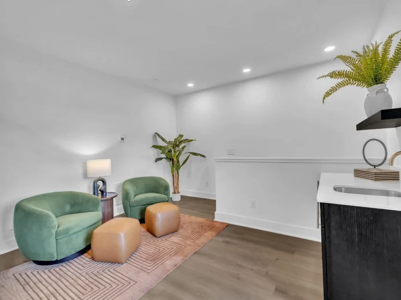 24-512 Gordon St 402-29