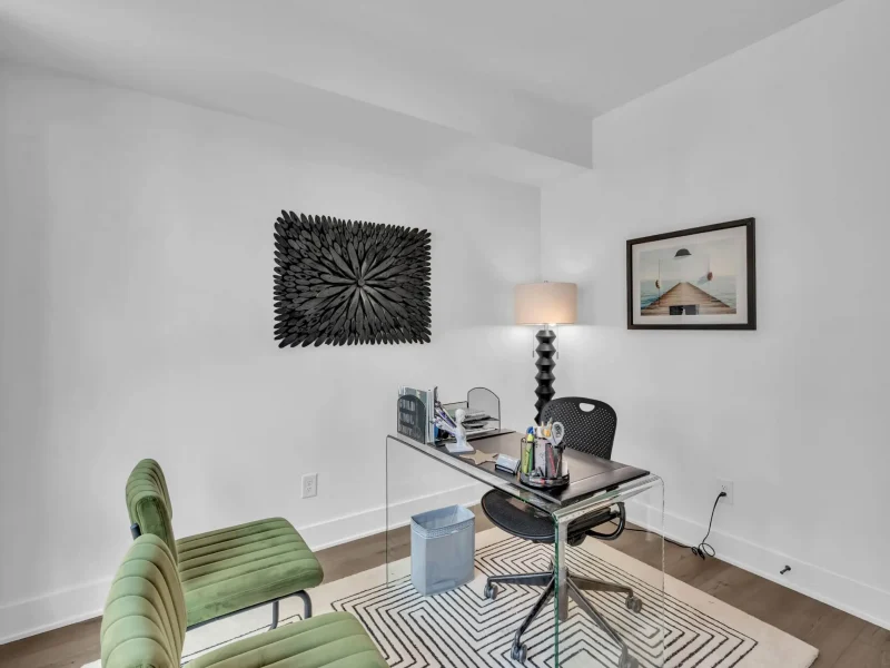 32-512 Gordon St 402-47