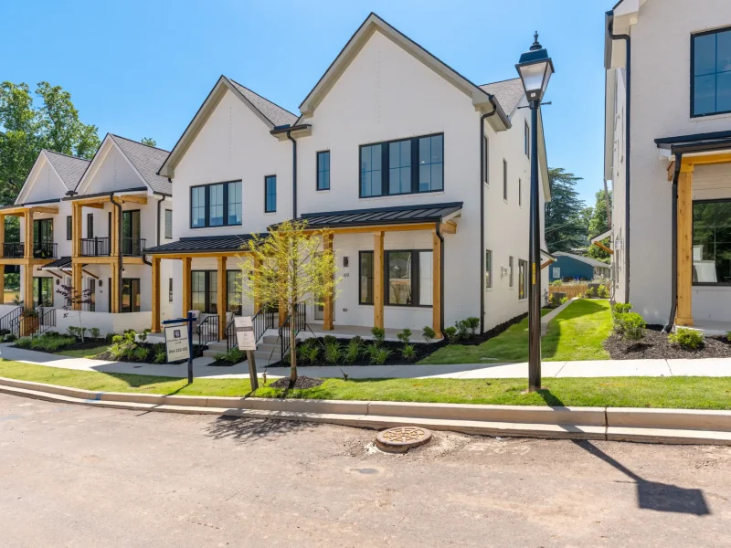 Mcneil Court18