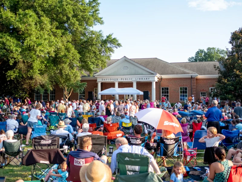 TSG Downtown Davidson (HD) 12